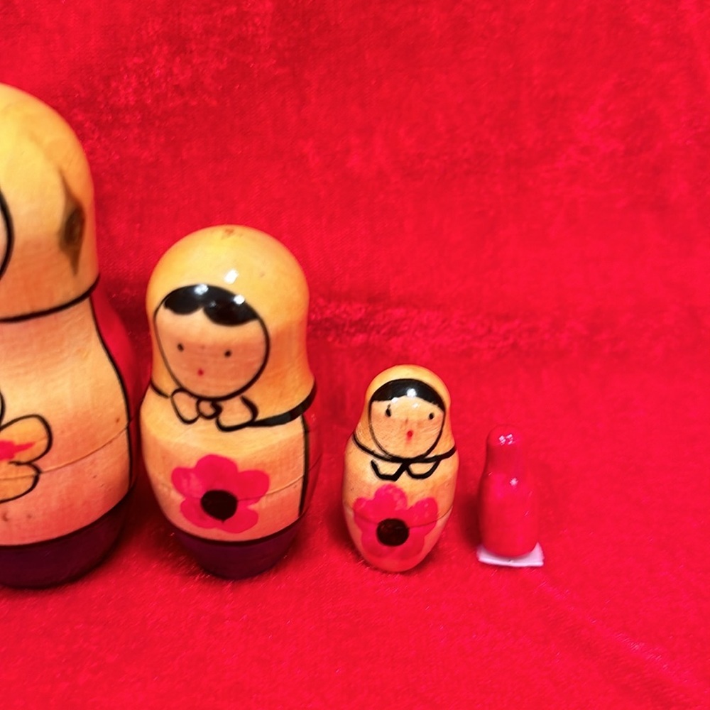 Authentic Russian Nesting Dolls Set - Picture 4 of 14